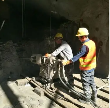 市中水下抗分散灌浆料特点 水下不分散注浆料介绍